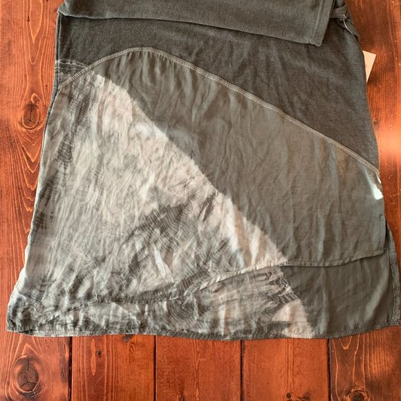 NWT Women's Flew de Lis Asymmetric Multicolor Gray Long Sleeve Medium Blouse - Picture 6 of 12